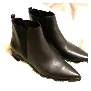 Brand NEW Marc Fisher 7.5 black leather boots